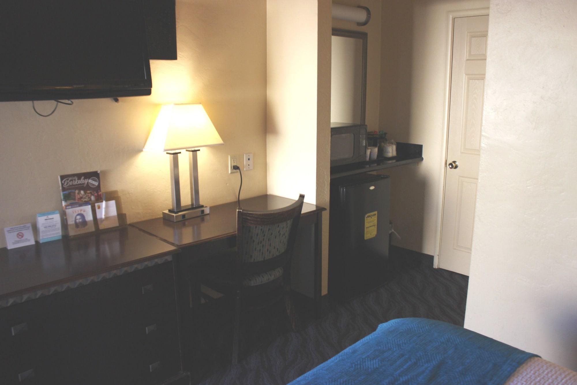 Super 8 By Wyndham Berkeley Motel Kültér fotó